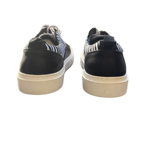 I.N.C. Men’s Emery Animal Print Sneaker - Picture 6 of 7